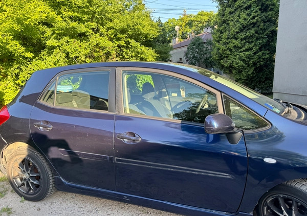 Toyota Auris cena 13999 przebieg: 199354, rok produkcji 2007 z Warszawa małe 92